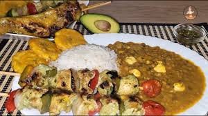 OPCION N° 5 - Res, arroz, menestra y llapingacho